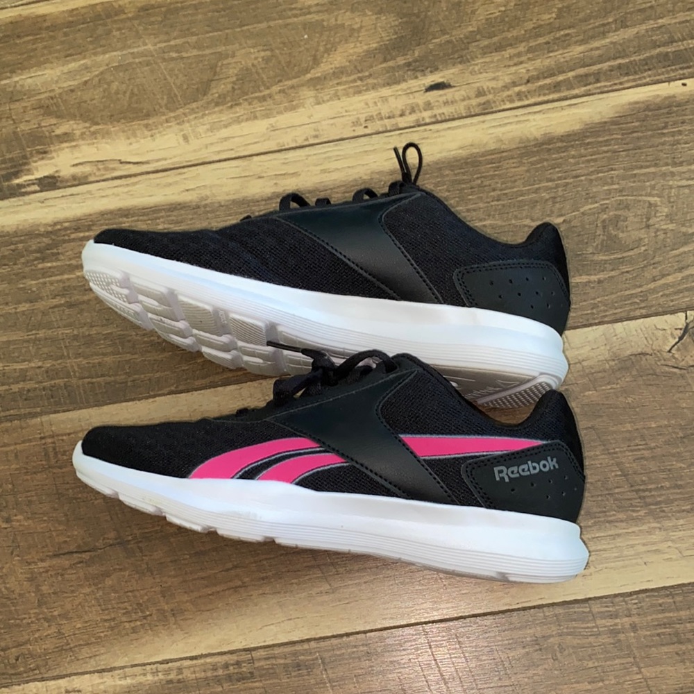 Like new Reebok sneakers